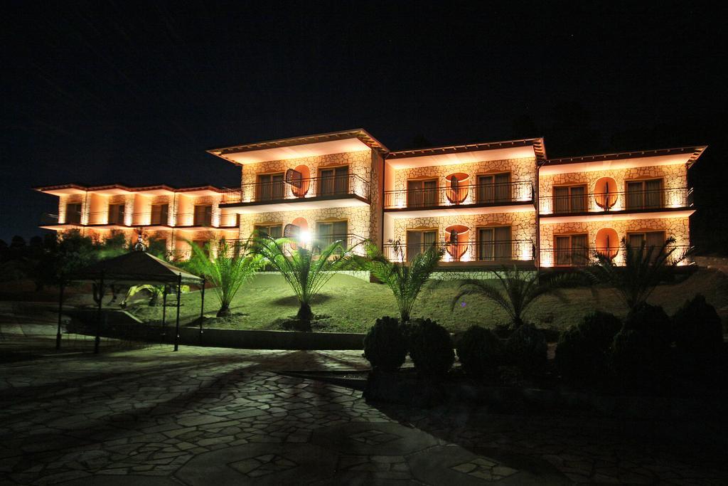 Ta 2 Pefka - Petros Italos เนโอสมาร์มาราส ภายนอก รูปภาพ