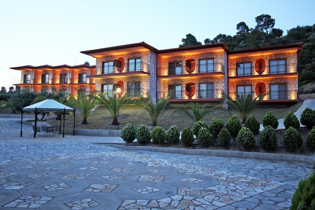 Ta 2 Pefka - Petros Italos เนโอสมาร์มาราส ภายนอก รูปภาพ